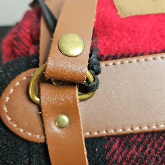 Pendleton Mosier Motor Robe Blanket Fringed Red Buffalo Plaid Wool Leather Strap - Picture 6 of 13